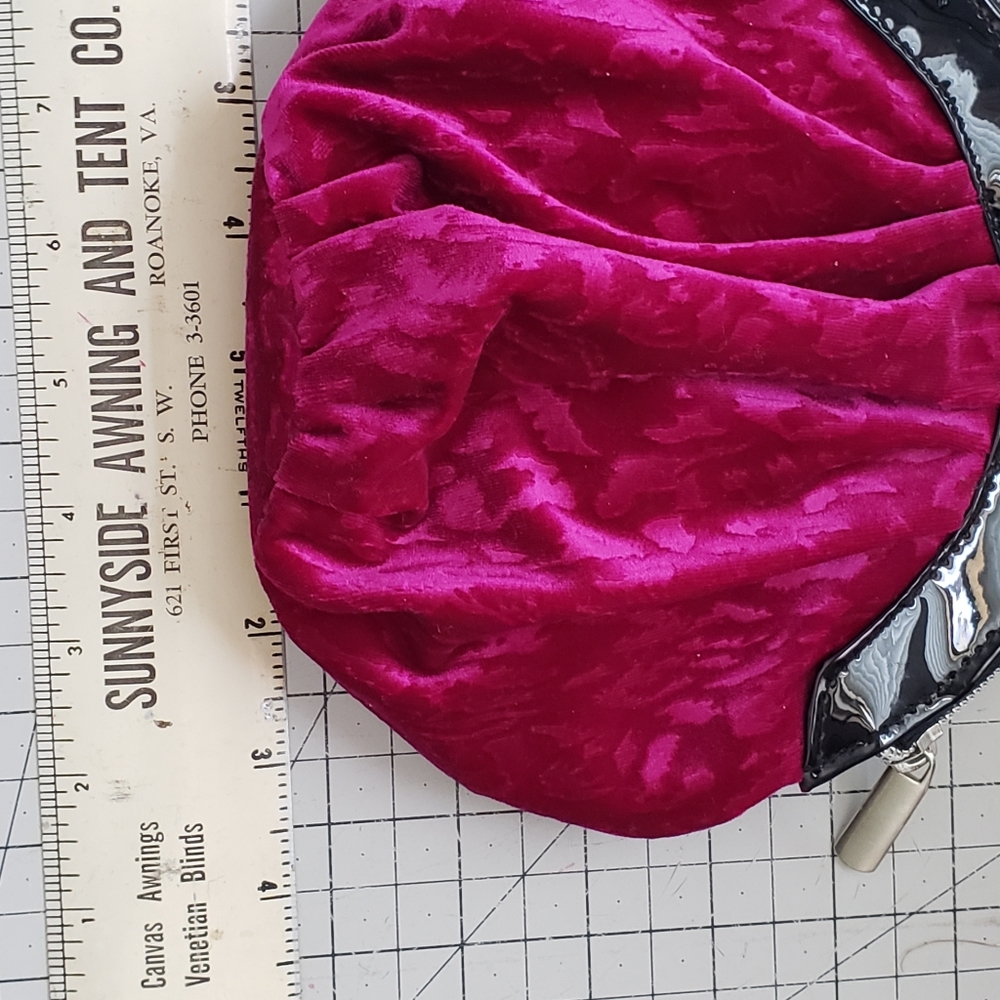 Cosmetic bag